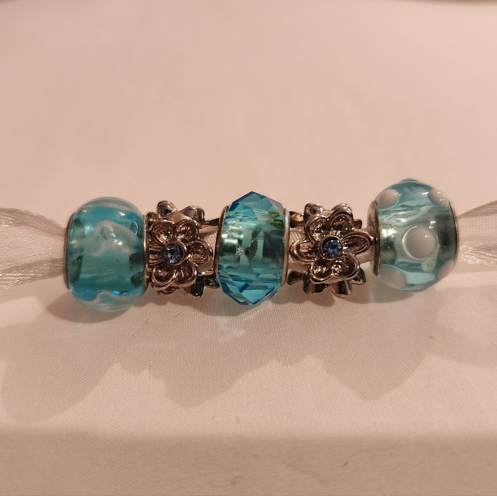 Five assorted Kohl's Individuality Beads Light Blue Silver